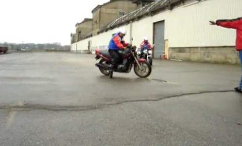 ABS oder kein ABS am Motorrad – der Vergleich Ob es sich besser mit oder ohne ABS auf zwei Rädern bremsen lässt, kann man wohl nicht ganz klar beantworten. Ohne ABS kann der Bremsweg durchaus kürzer sein, als mit....