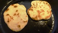 Unterwegs schon mal das Trapperbrot aus der Pfanne genossen? Das Bannock ist ein einfaches Brotrezept für Unterwegs, bei dem sich auch die Zutaten gut und lang transportieren und lagern lassen....