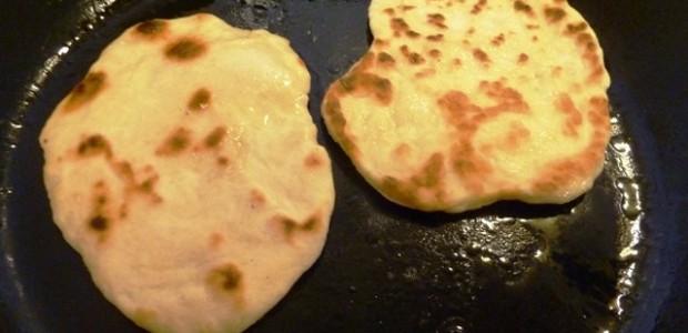 Bannock – das Trapperbrot aus der Pfanne Unterwegs schon mal das Trapperbrot aus der Pfanne genossen? Das Bannock ist ein einfaches Brotrezept für Unterwegs, bei dem sich auch die Zutaten gut und lang transportieren und lagern lassen....