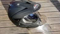 Als Endurofahrer sollte es auch ein Helm in Offroadoptik sein, oder? Ein Vollcrosser ist weder meine BMW, noch muss es der Helm sein. Bislang habe ich mein “Lieblingsmodell” nicht finden...