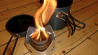 Mini Gestell für den Trangia Brenner – vielseitige Minimalistenlösung Große, schwere und dicke Ausrüstung sammelt sich mit der Zeit von selbst an. Die kleine und dennoch soliden und ausreichenden Teile kristallisieren sich erst Stück für Stück heraus. So auch...