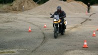 Enduro Training mit Mottouren Wer die großen Reiseenduros fährt und sich nicht nur auf dem Asphalt bewegen möchte, dem sei ein passendes Enduro Training empfohlen. Mottouren ist ein Veranstalter im Norden, der genau solche...