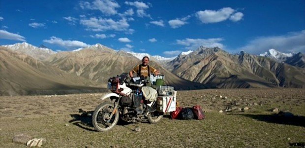 Web: RichtungChina.de – Thomas Houf auf Tour (27.350km) Thomas Houf ist in fünf Monaten bis an die Chinesische Grenze gefahren. Dabei hat er mit deinem 20 Jahre altem BMW Boxer ganze 27385 Kilometer zurück gelegt. Die Abenteuerreise ging...
