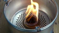 Trangia Sturmkocher – der Spiritus Klassiker aus Schweden Mein erster Kocher -wenn man von den Espit Erfahrungen der Bundeswehr absieht- war das Trangia Sturmkocher Set. Die Non-Stick-Variante glänzt durch die Ich-Brenne-Nicht-An Beschichtung und lässt sich auch sehr gut...