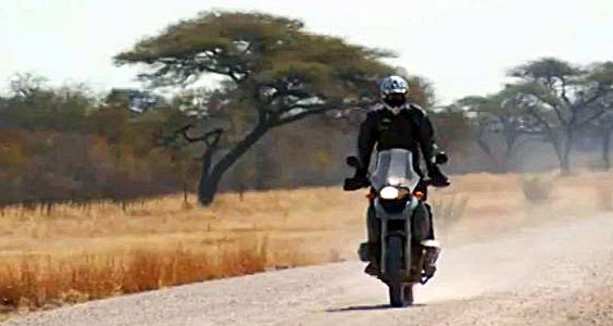 Ultimative Abenteuer – Der Ritt auf einer BMW R 1200 GS von Cape Town an die Victoria Fälle. Mit dem Reiseveranstalter Motoaventures-Touring macht sich eine muntere Truppe voller Enduro Enthusiasten...