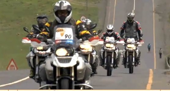 GS Trophy 2010 – 8 Tage auf F800GS in Afrika Acht Tage lang kämpften das internationale Feld um den Titel der GS Trophy 2010 in Afrika. Nachdem sich die Sieger lokalen GS Challenges Vorentscheid entschieden, ging es hier um den...