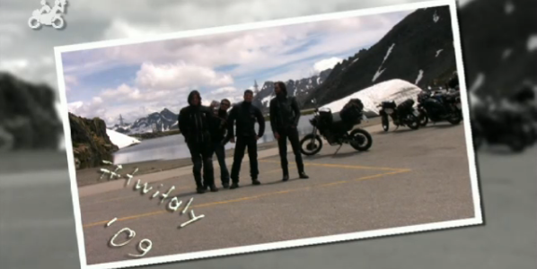 Twitaly – mopeten.tv twittert sich nach Italien Auf mopeten.tv wurde hier schon in einem früheren Artikel hingewiesen. Nachdem eine kleine Erholungspause wohl gut tat, wird auf dem Sender wieder gefunkt! Stephan Fritsch hat sich mit anderen Bock-Fahrern...